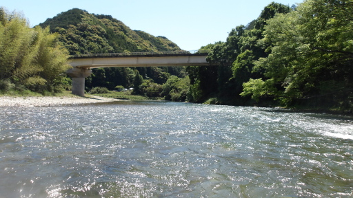 鶴川橋